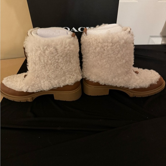 COACH LEONA SHEARLING BOOTS SZ 11 - Picture 3 of 9